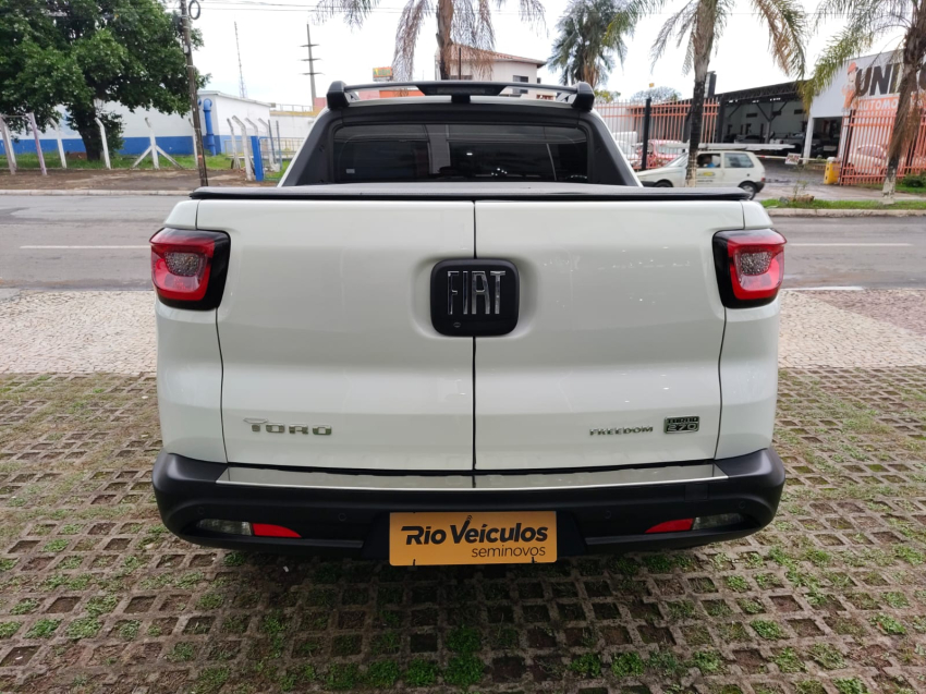 fiat toro 1.3 turbo 270 flex freedom at6 4p automatico 20234
