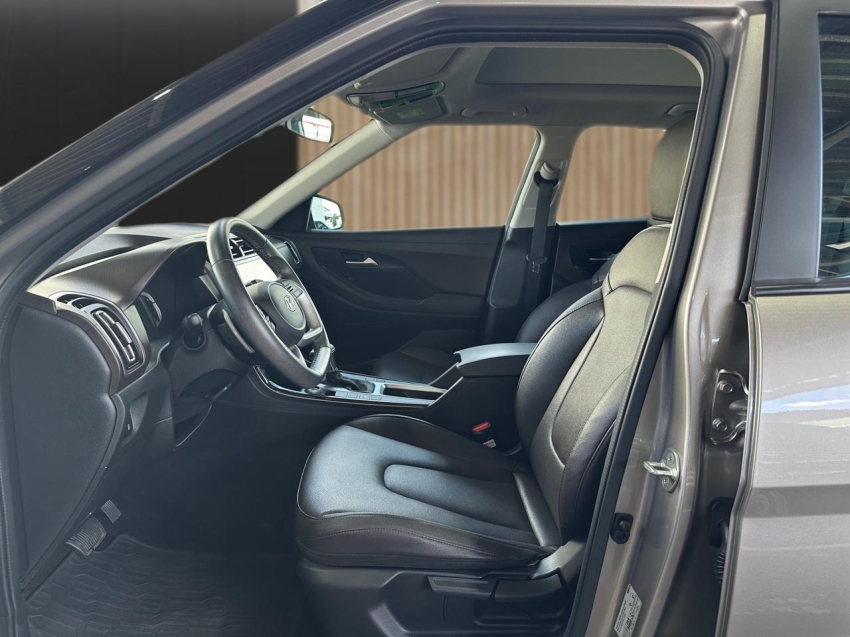 hyundai creta platinum 1.0 turbo 2023 n prata. hyundai creta platinum 1.0 turbo 2023 n prata.