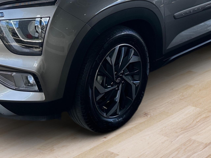hyundai creta platinum 1.0 turbo 2023 n prata. hyundai creta platinum 1.0 turbo 2023 n prata.