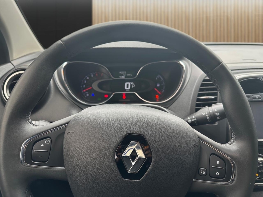 renault captur intense 1.6 cvt 2019 n branca. renault captur intense 1.6 cvt 2019 n branca.
