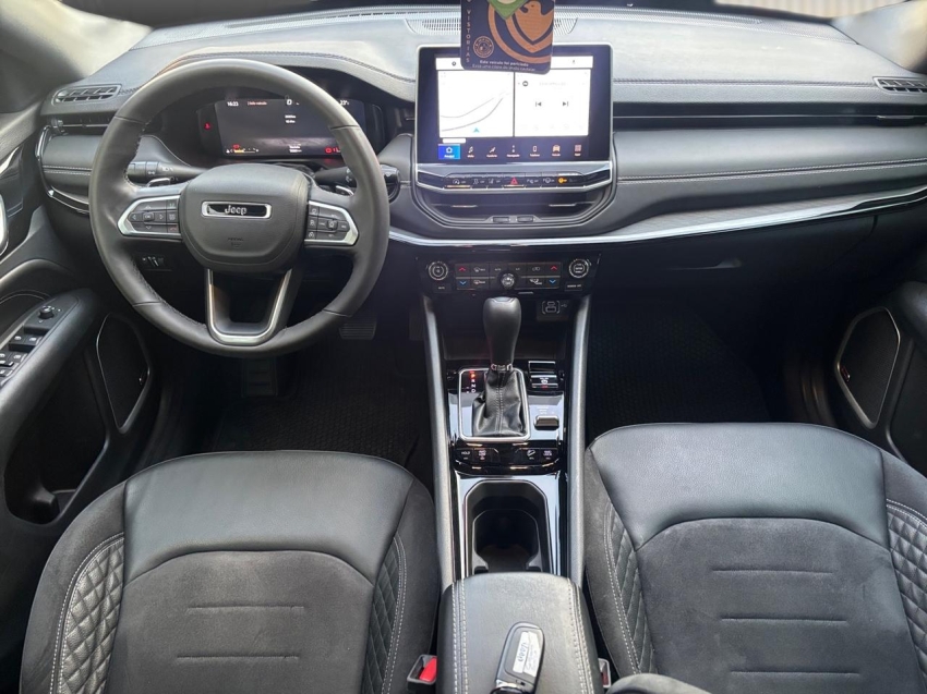 jeep compass 2.0 hurricane 4 turbo gasolina blackhawk at9 flex 4p automatico 2025 jeep compass 2.0 hurricane 4 turbo gasolina blackhawk at9 flex 4p automatico 2025