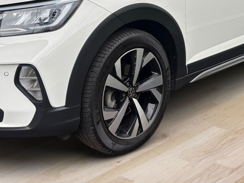 volkswagen nivus 1.0 200 tsi total flex highline automatico 4p 20245
