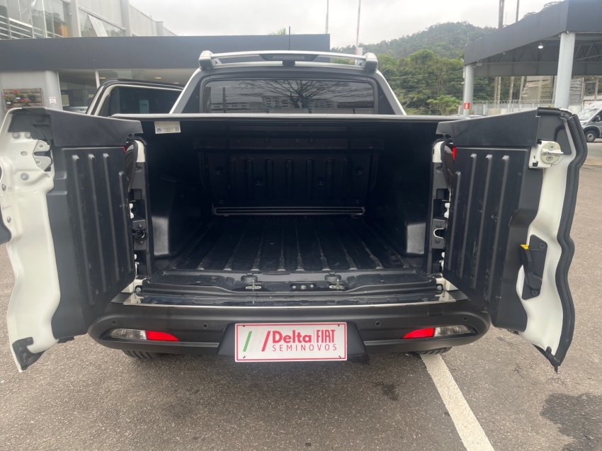 fiat toro 2.2 turbo diesel volcano 4wd at9 4p automatico 202515