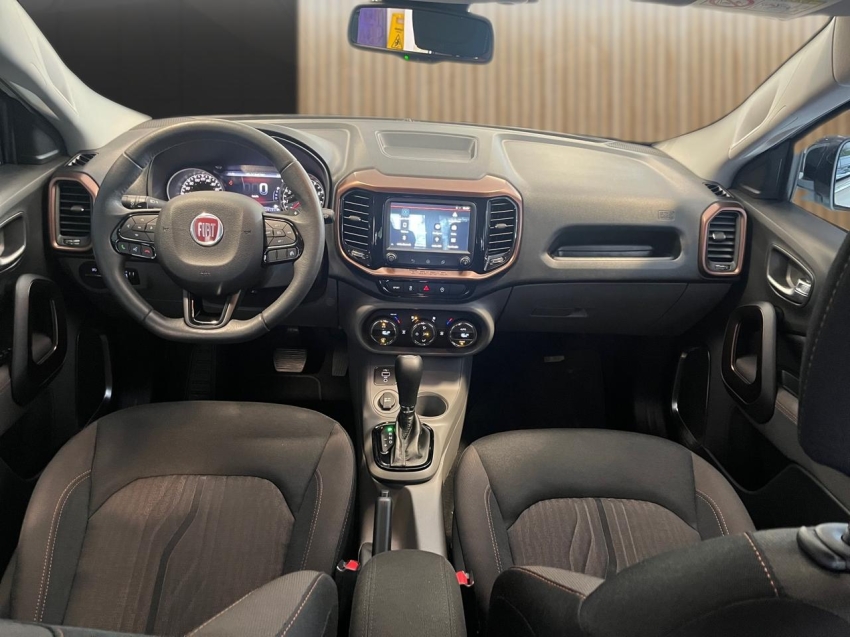 fiat toro 2.4 16v multiair flex volcano at9 2.3 4p automatico 20205