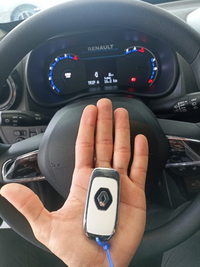 renault kwid intense 1.0.