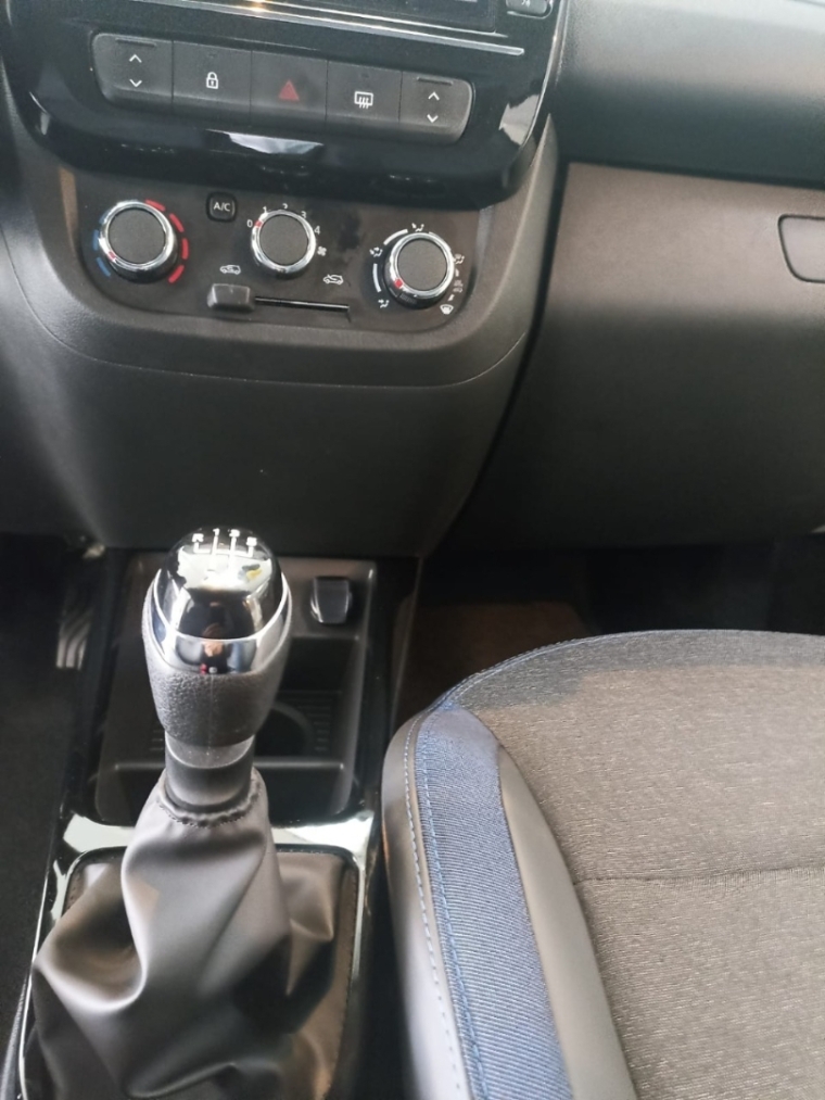 renault kwid intense 1.0.