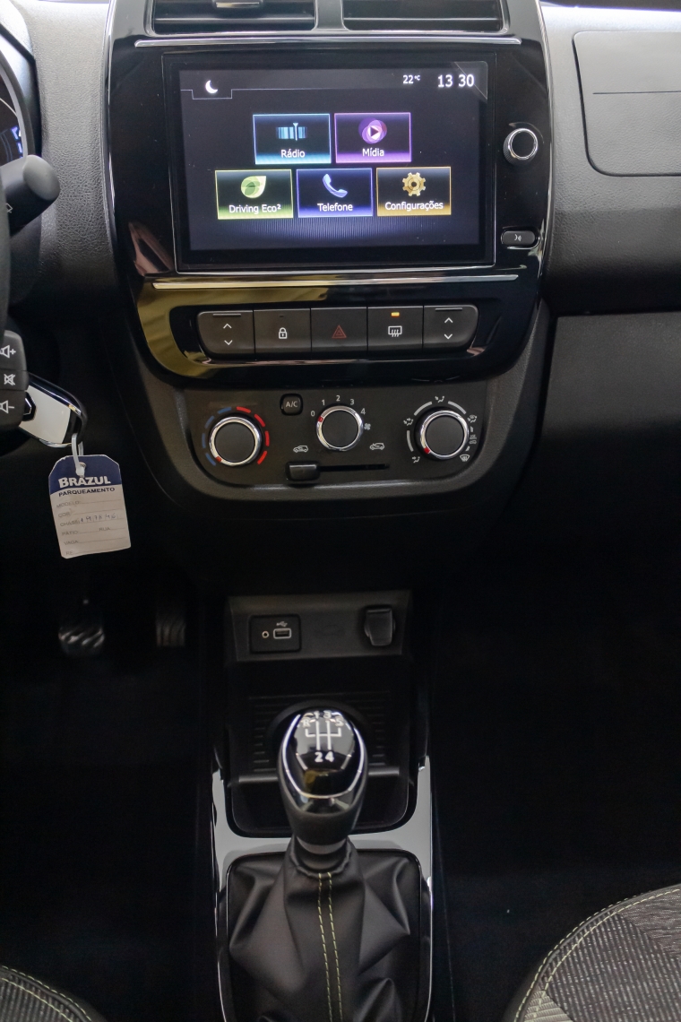 kwid outsider 1.0