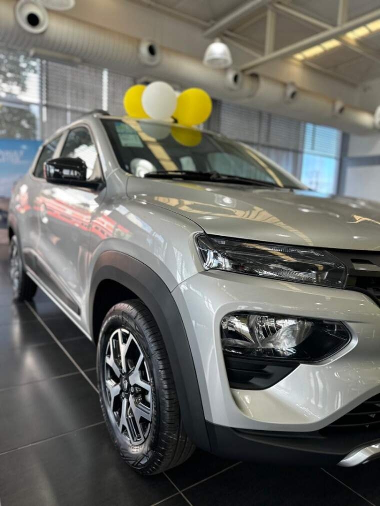 kwid outsider 1.0