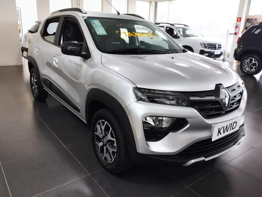 kwid outsider 1.0