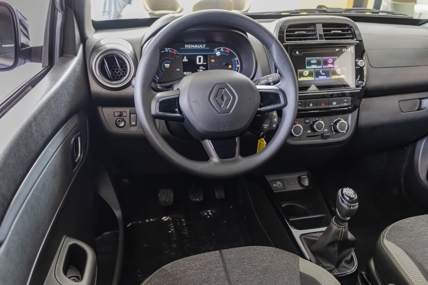 kwid outsider 1.0