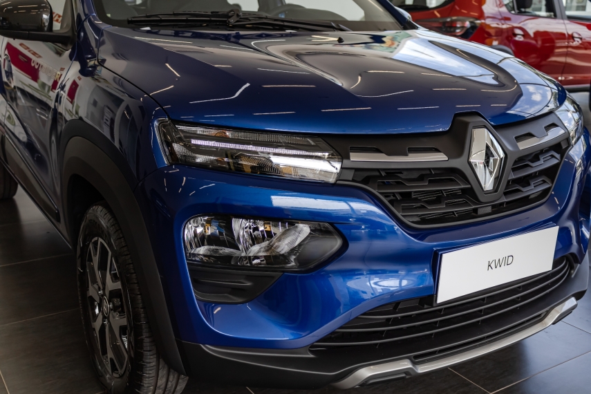 kwid outsider 1.0