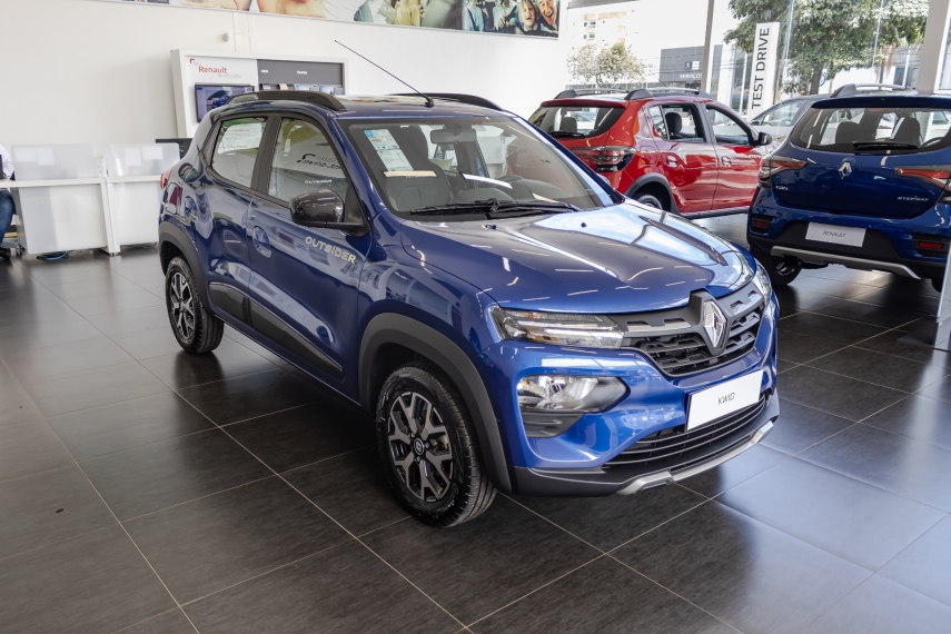 kwid outsider 1.0