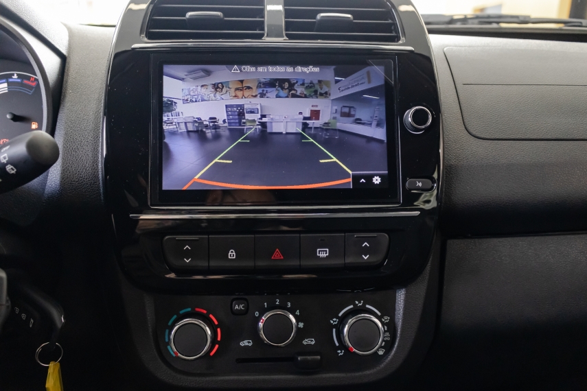 kwid outsider 1.0