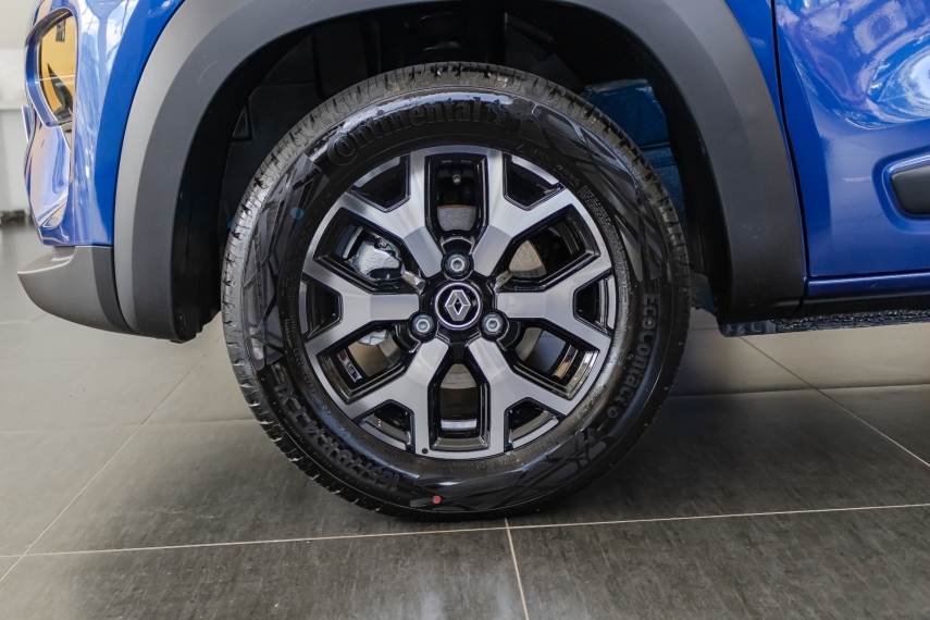 kwid outsider 1.0
