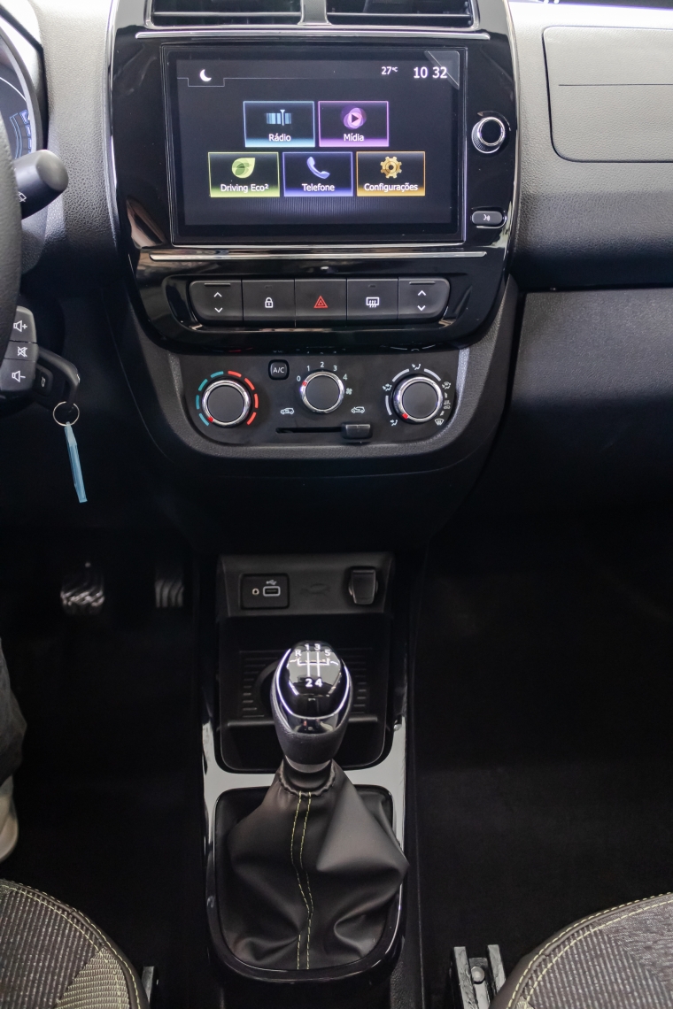 kwid outsider.