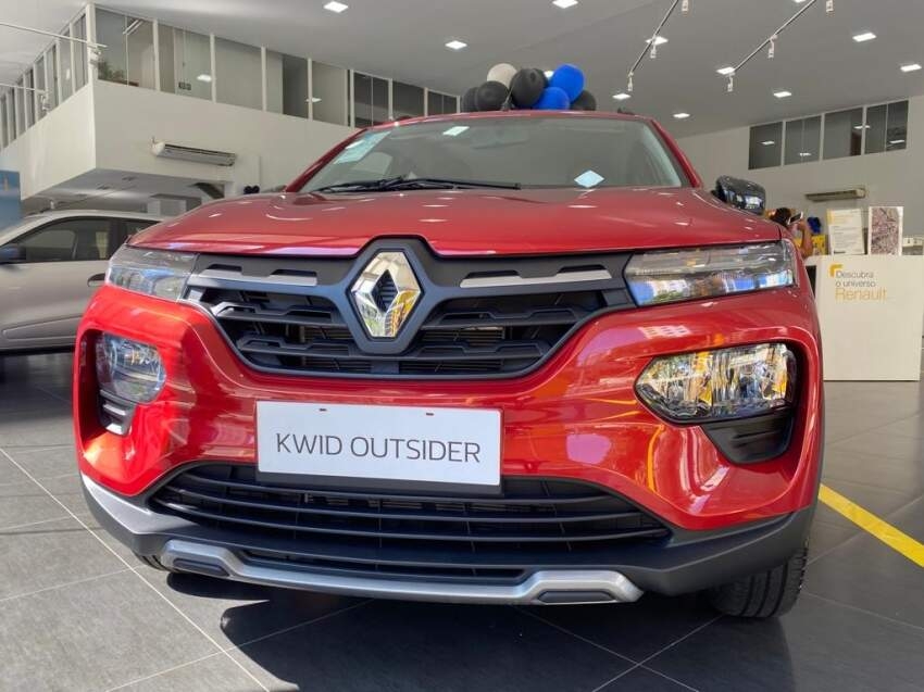 kwid outsider 1.0