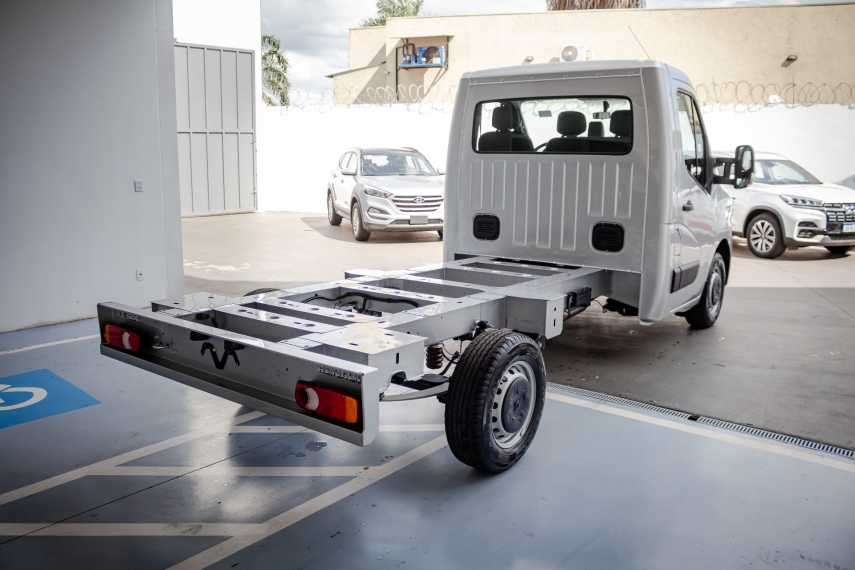 nova master chassi cabine l2h1