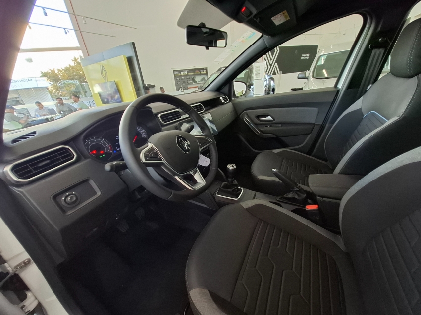 renault duster intense plus 1.6 manual9