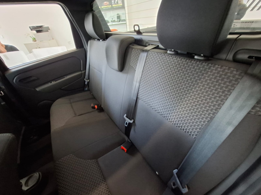 renault oroch 1.6 16v sce flex intense manual12