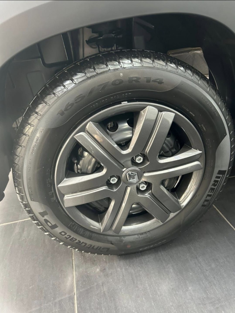 kwid 1.0 intense 2025/202610