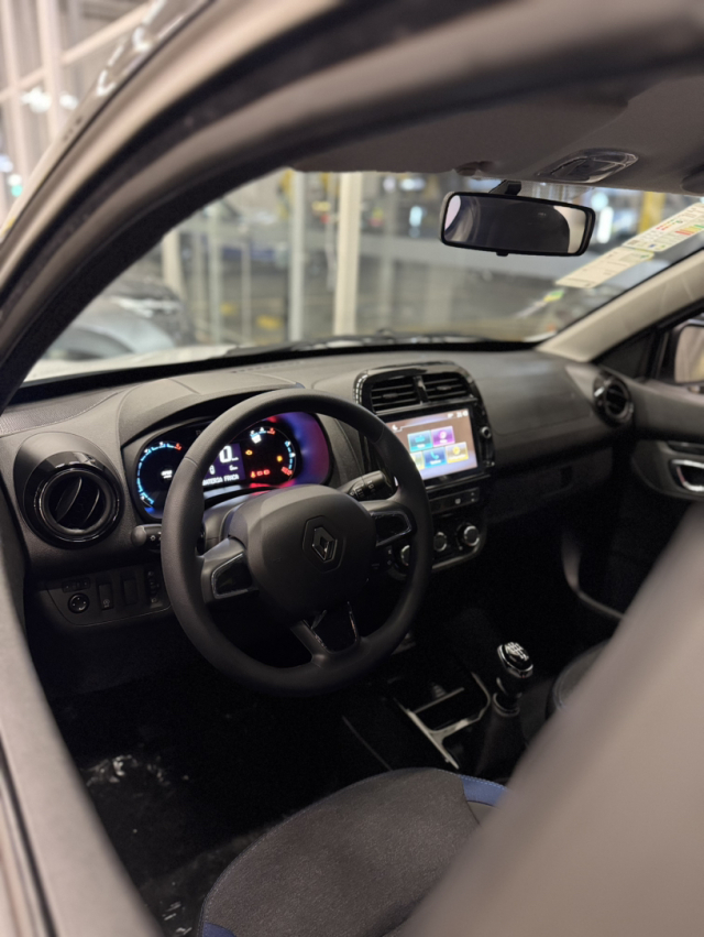 kwid iconic - condicao unica12