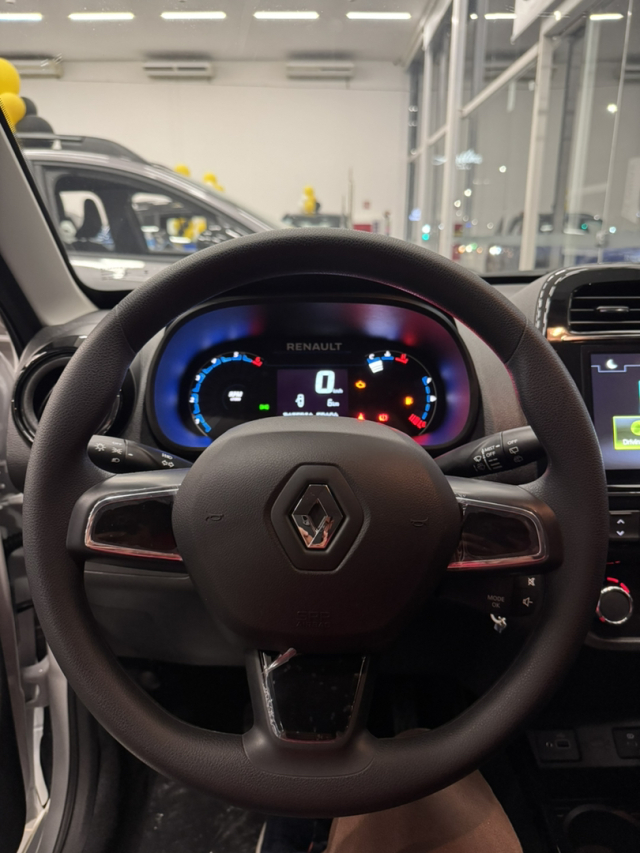 kwid iconic - condicao unica7