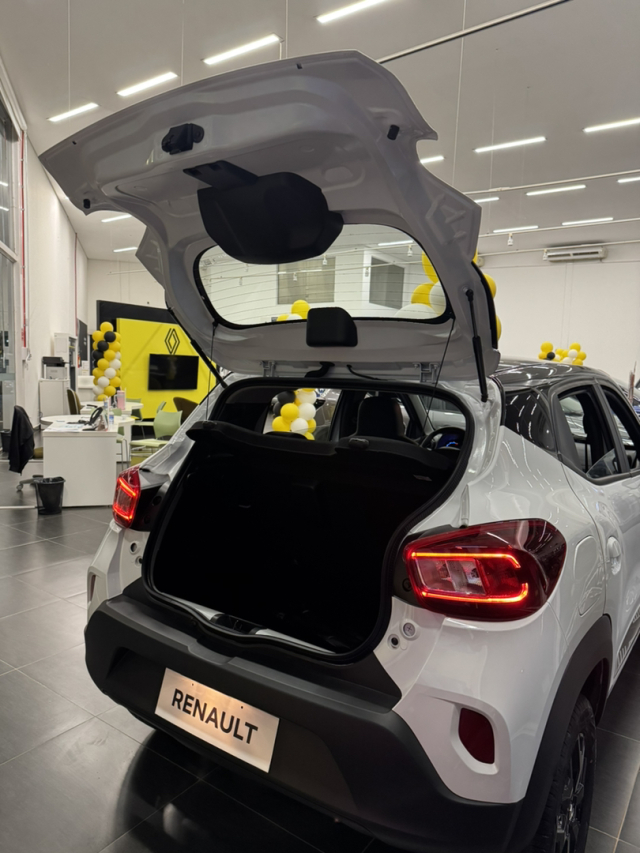kwid iconic - condicao unica10