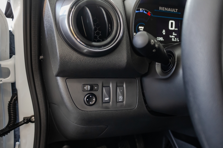 kwid outsider 1.0