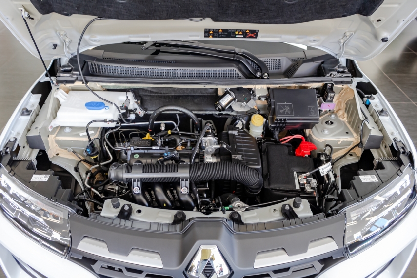 kwid outsider 1.0