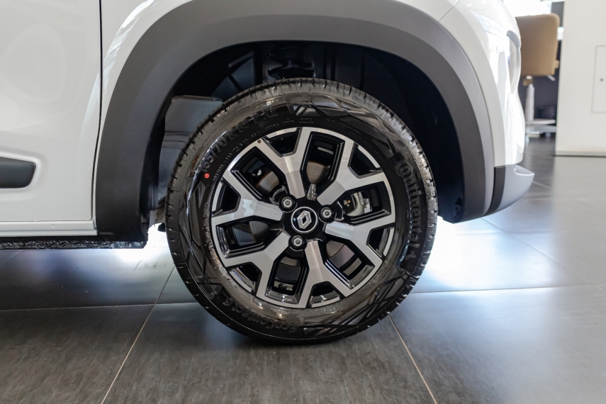 kwid outsider 1.0