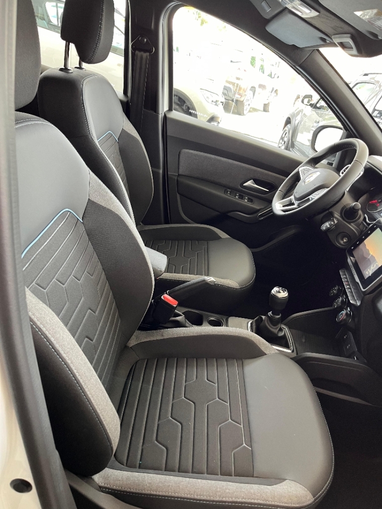 renault duster intense plus 1.6 mt18