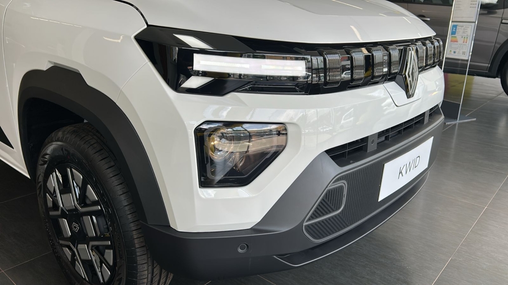 novo renault kwid e-tech8