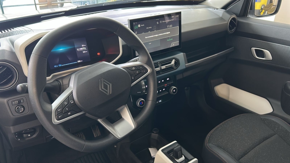 novo renault kwid e-tech11