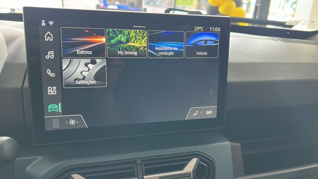 novo renault kwid e-tech15