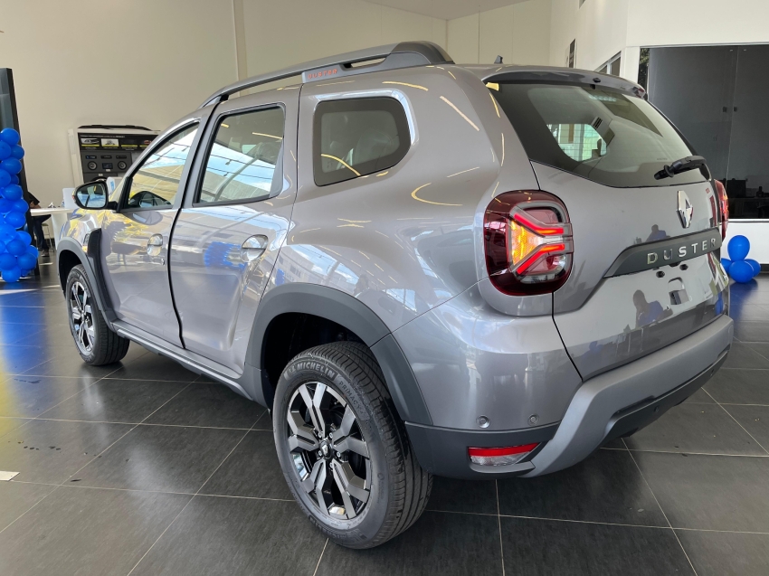 duster iconic plus 1.6 cvt4