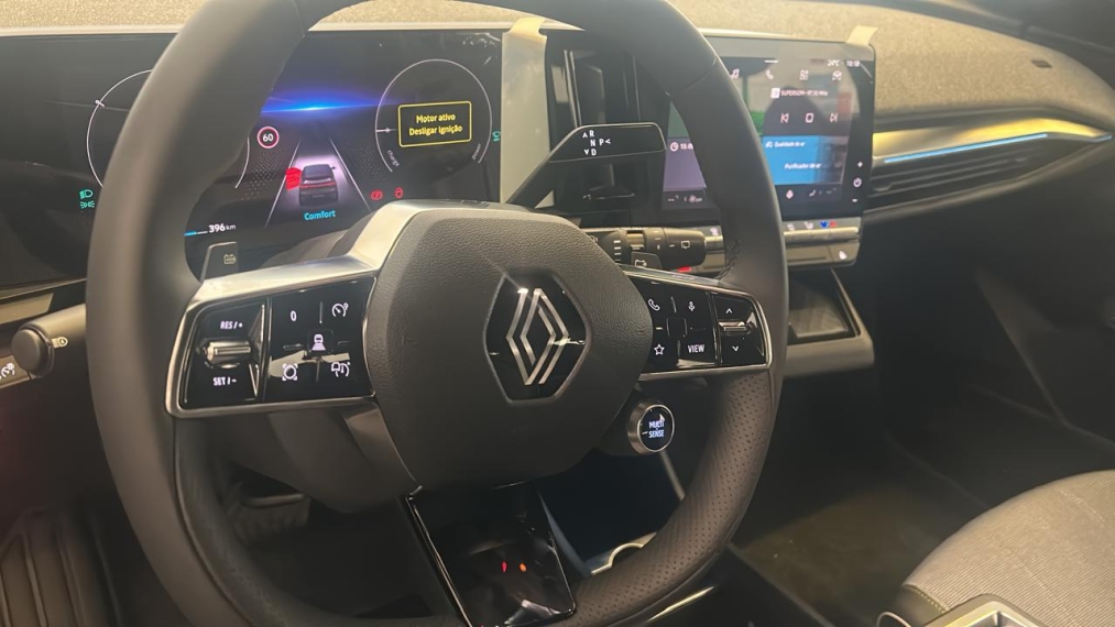 megane e-tech11