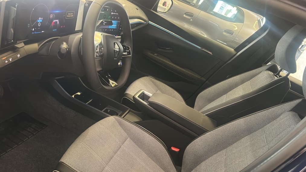 megane e-tech12