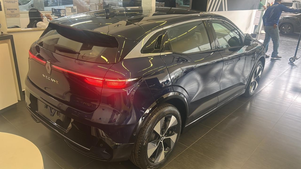 megane e-tech4