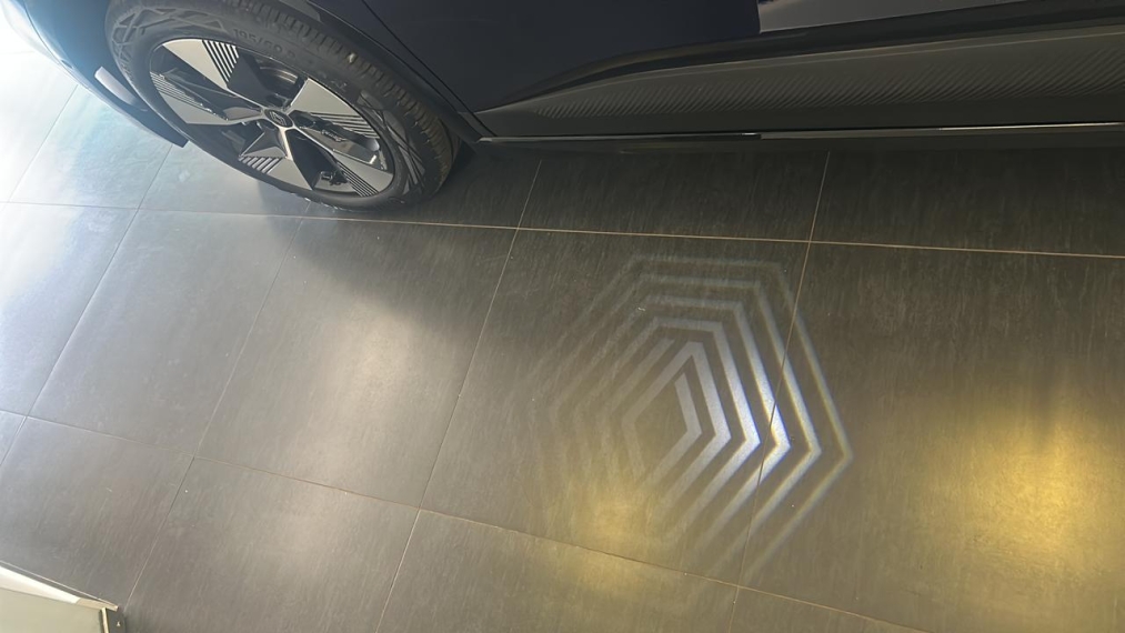 megane e-tech16