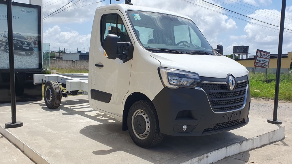 master chassi cabine l2h1 / bau 18m&sup3; vendido separadamente19