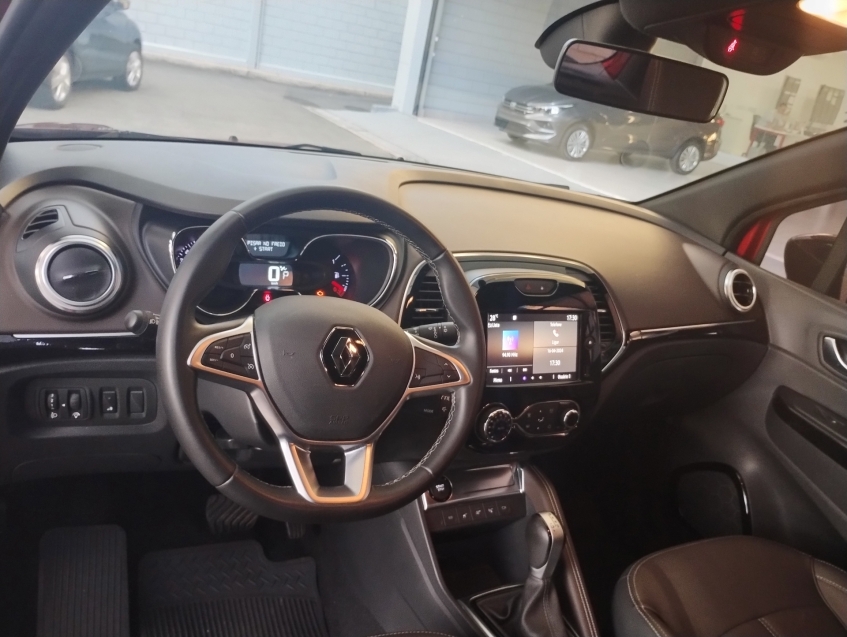 renault captur iconic 1.3 flex 4p automatico 2022