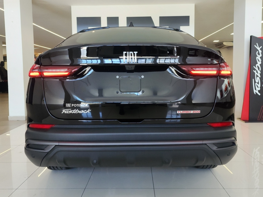 fiat fastback 1.0 turbo 200 flex cvt 25/26 0km