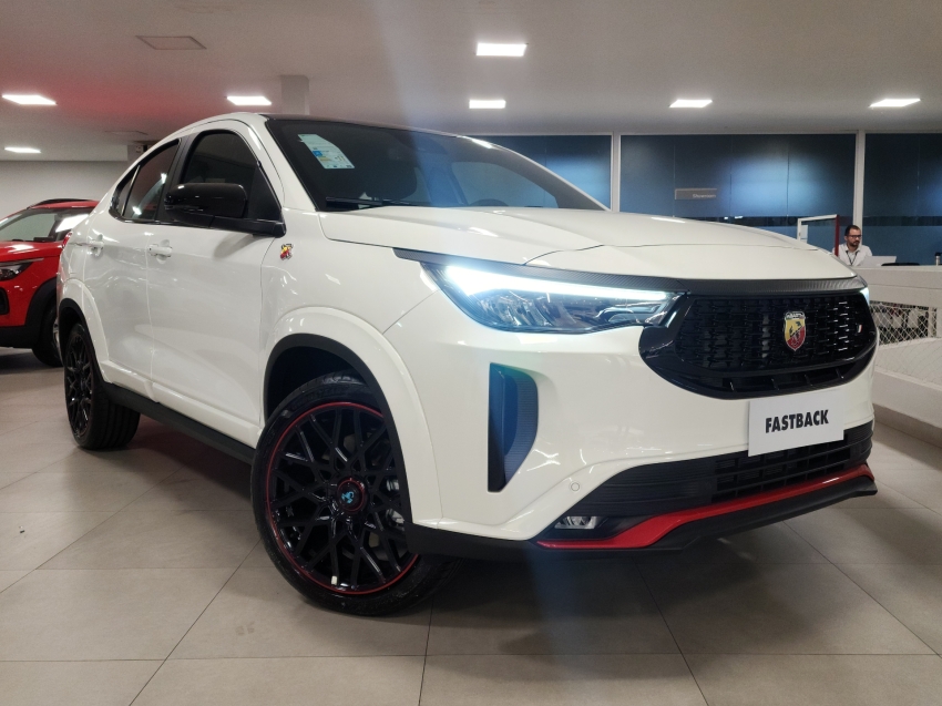fiat fastback 1.3 turbo 270 flex abarth at6 25/25 0km fiat fastback 1.3 turbo 270 flex abarth at6 25/25 0km
