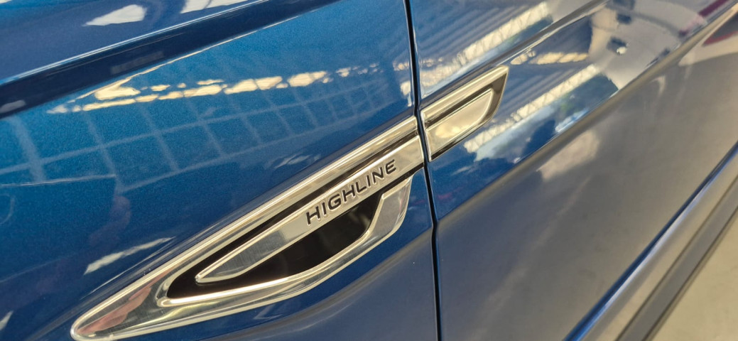 volkswagen nivus 1.0 200 tsi total flex highline at 23/23 seminovo9