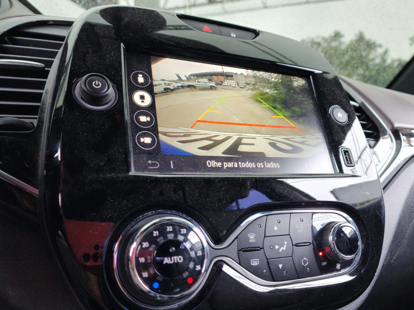 renault captur 1.3 tce flex iconic x-tronic 21/22 seminovo12