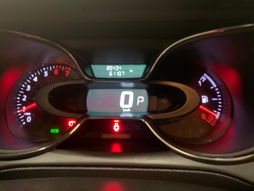 renault captur 1.6 16v sce flex intense x-tronic 18/19 seminovo8