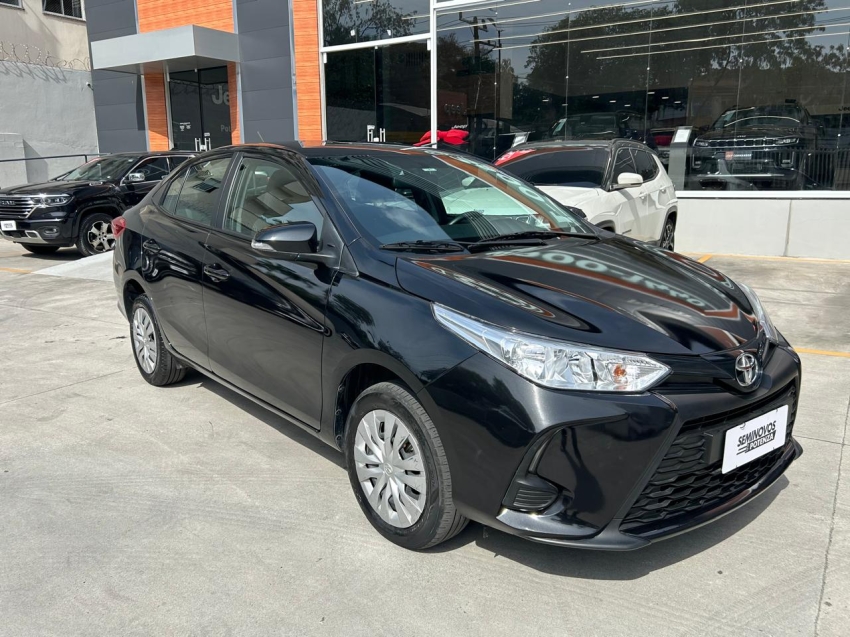 toyota yaris 1.5 16v flex sedan xl multidrive 24/25 seminovo1