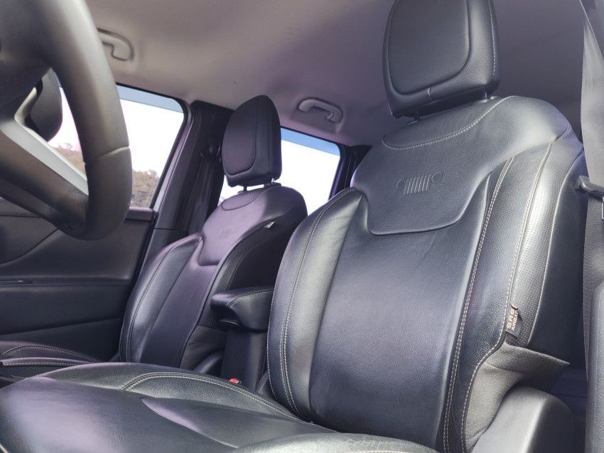 jeep renegade 1.3 t270 turbo flex longitude at6 23/24 seminovo6