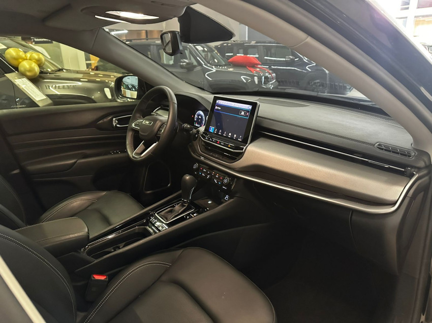 jeep compass 1.3 t270 turbo flex longitude at6 24/25 seminovo9