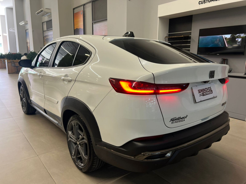 fiat fastback 1.3 turbo 270 flex limited edition at6 23/23 seminovo5